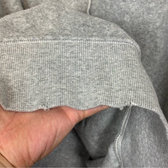 Aerie The Chill Crew neck Graphic Sweatshirt Large NWT 2006 Winter Tour - Picture 10 of 13